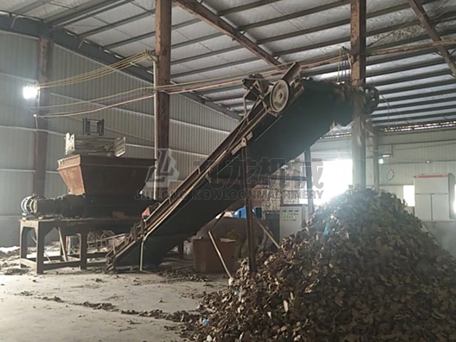 湖南廢紙撕碎、粉碎生產(chǎn)線現(xiàn)場(chǎng)